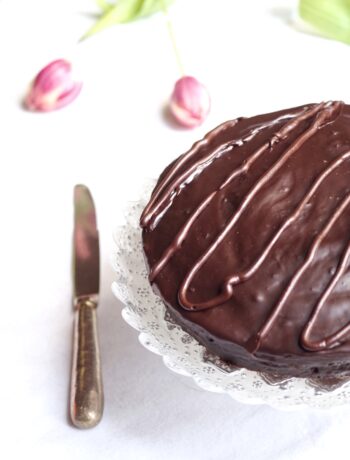 torta glassata al cioccolato